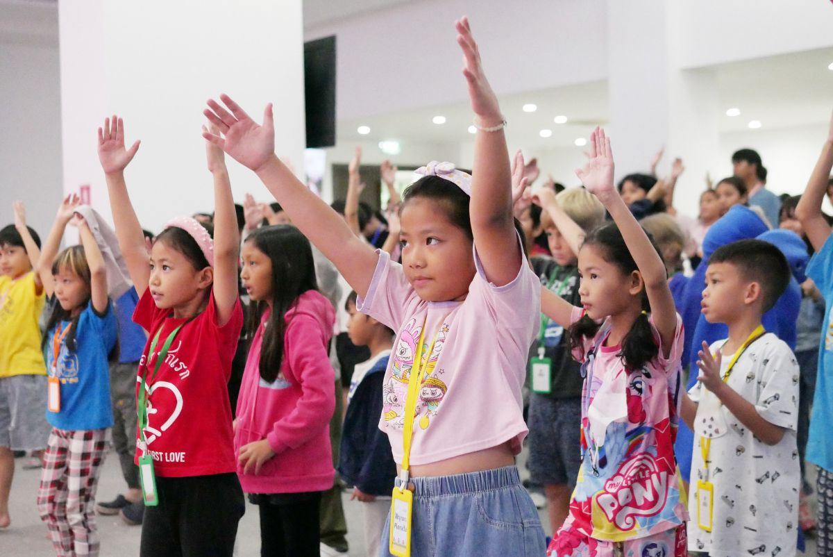 บรรยากาศการนมัสการ - ค่ายฟื้นฟูเยาวชน | รู้จักพระเจ้ากับ UCC